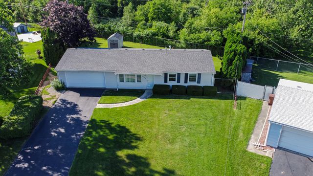 445 Plymouth Road, Valparaiso, IN 46385