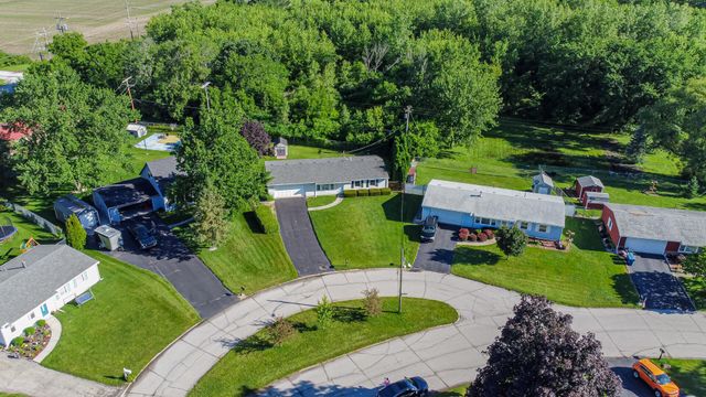 445 Plymouth Road, Valparaiso, IN 46385