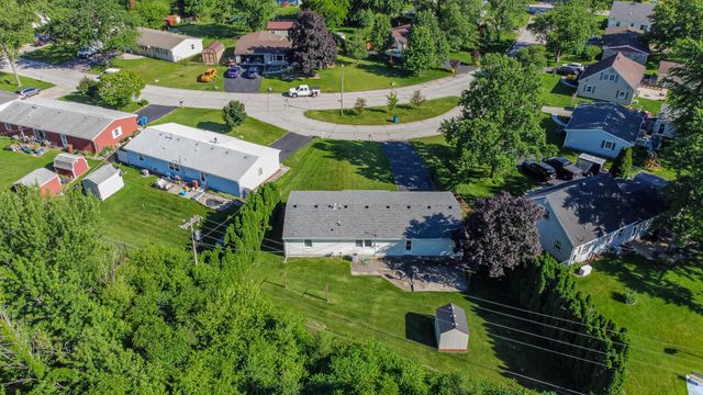 445 Plymouth Road, Valparaiso, IN 46385