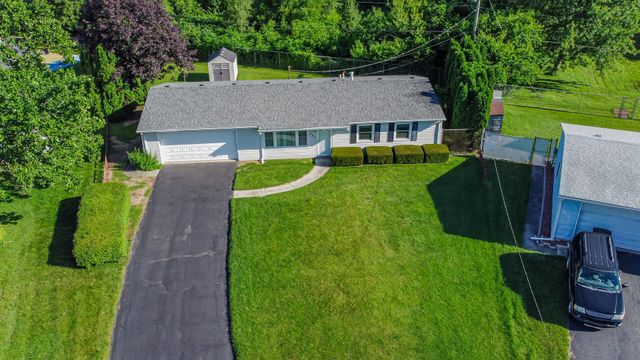445 Plymouth Road, Valparaiso, IN 46385