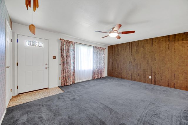 445 Plymouth Road, Valparaiso, IN 46385