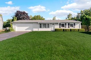 445 Plymouth Road, Valparaiso, IN 46385