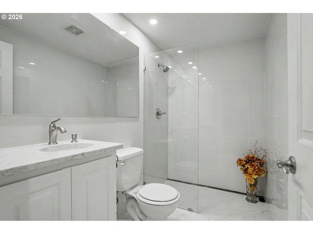 1354 LEA ANN Ct, Salem, OR 97304