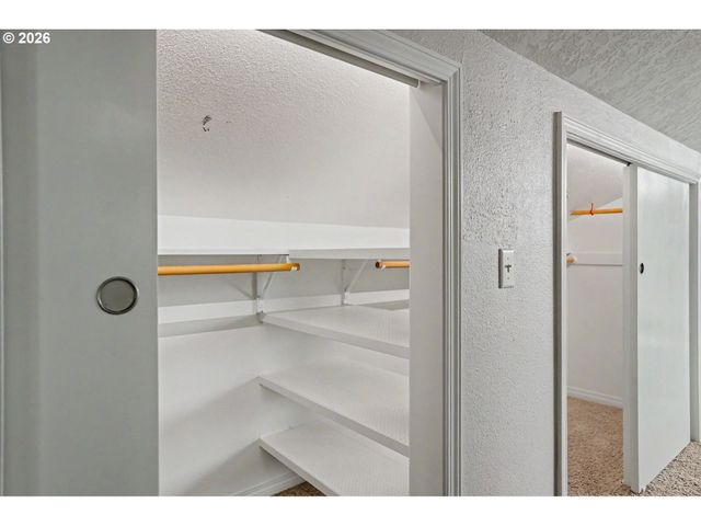 1354 LEA ANN Ct, Salem, OR 97304