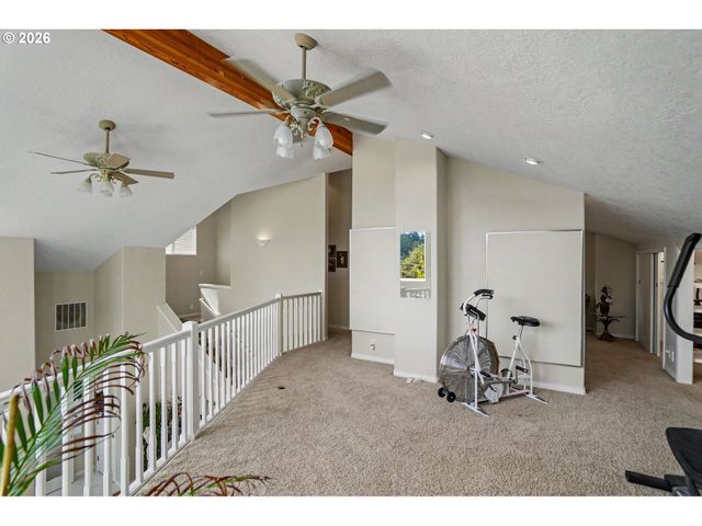 1354 LEA ANN Ct, Salem, OR 97304
