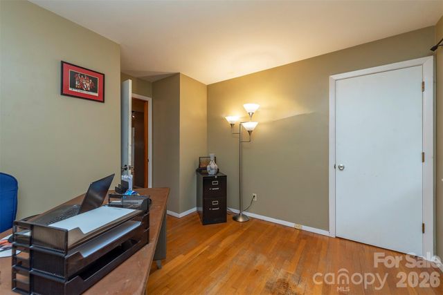 4 Stockwood Road, Asheville, NC 28803