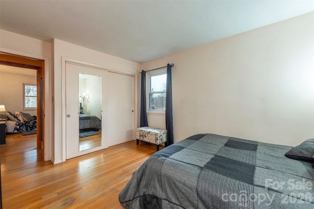 4 Stockwood Road, Asheville, NC 28803