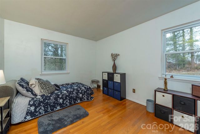 4 Stockwood Road, Asheville, NC 28803