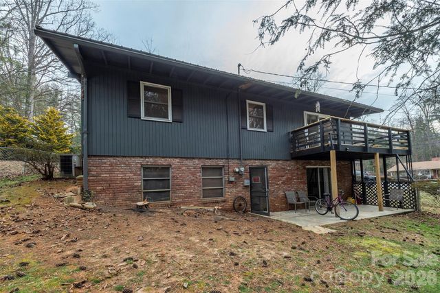 4 Stockwood Road, Asheville, NC 28803
