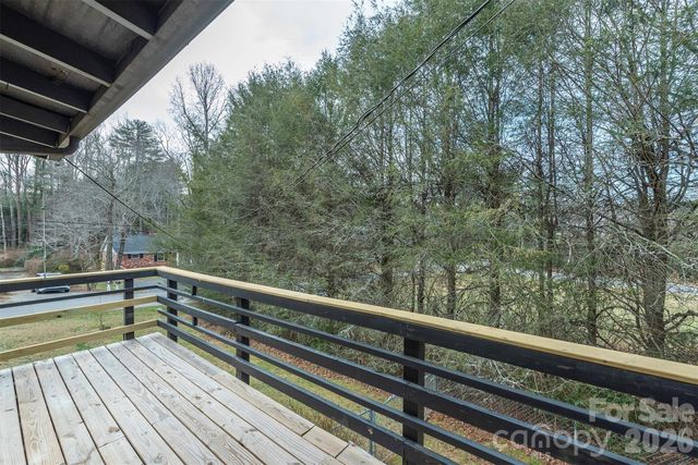 4 Stockwood Road, Asheville, NC 28803
