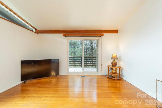 4 Stockwood Road, Asheville, NC 28803