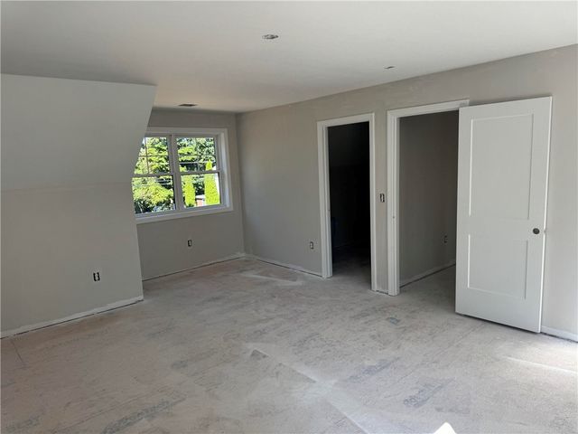 443 Seven Mile Road, Cranston, RI 02831