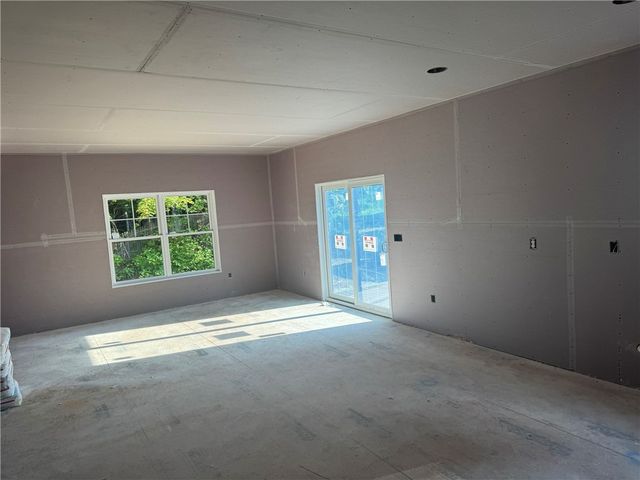 443 Seven Mile Road, Cranston, RI 02831