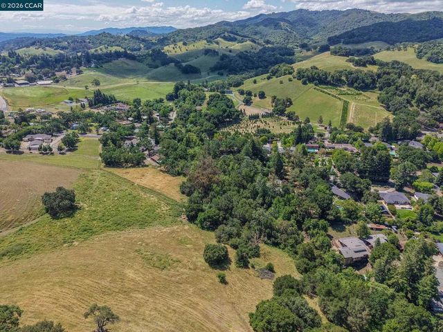 2648 Reliez Valley Rd, Martinez, CA 94553
