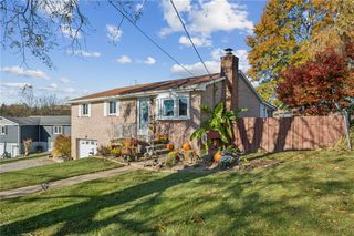 588 Carmelott St, North Huntingdon, PA 15642