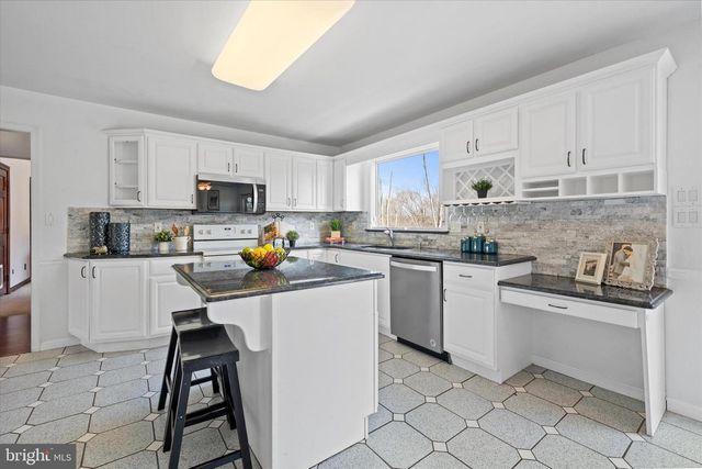 707 PINE RIDGE LN, Hockessin, DE 19707