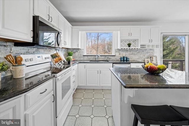 707 PINE RIDGE LN, Hockessin, DE 19707