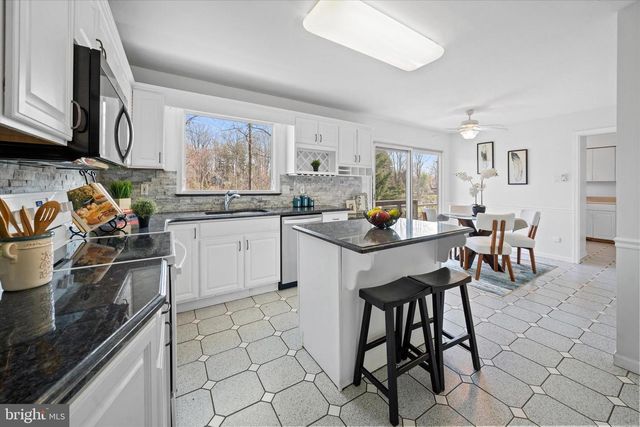 707 PINE RIDGE LN, Hockessin, DE 19707