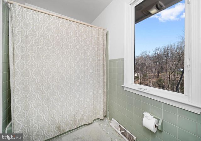 707 PINE RIDGE LN, Hockessin, DE 19707