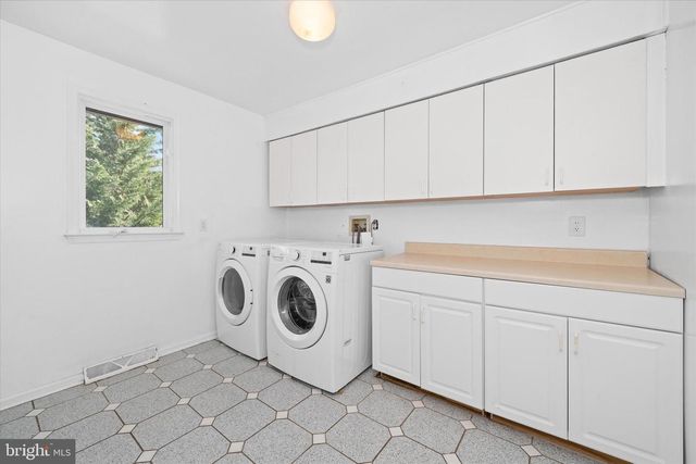 707 PINE RIDGE LN, Hockessin, DE 19707