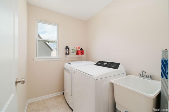 13863 Sherborn Court, Southgate, MI 48195