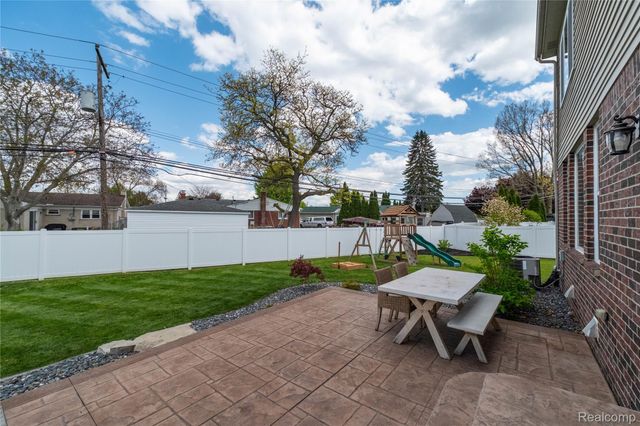 13863 Sherborn Court, Southgate, MI 48195