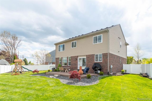 13863 Sherborn Court, Southgate, MI 48195