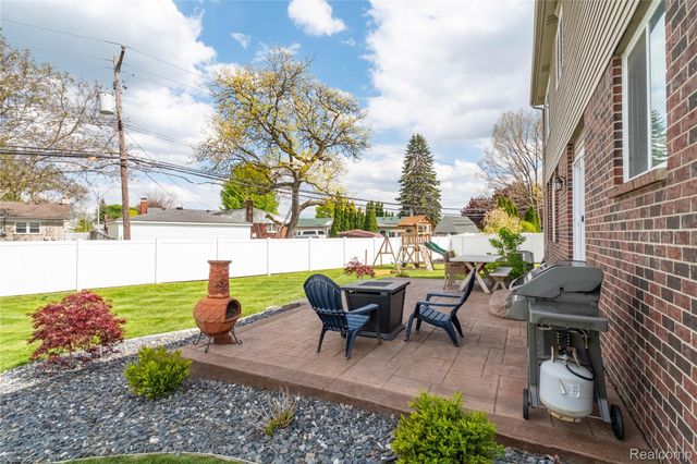 13863 Sherborn Court, Southgate, MI 48195