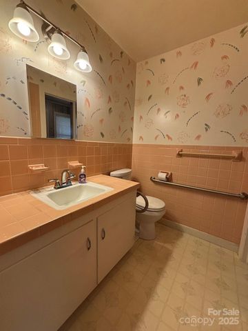 150 Old Georgia Road, Statesville, NC 28625