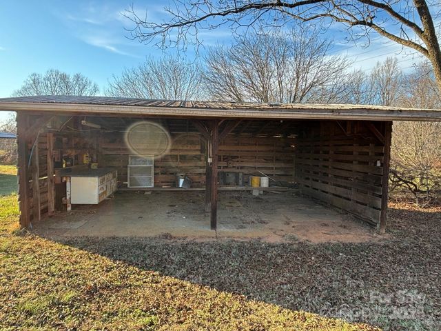 150 Old Georgia Road, Statesville, NC 28625