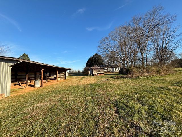 150 Old Georgia Road, Statesville, NC 28625