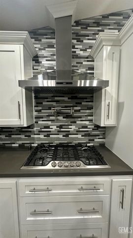 6416 Springtime Court, Bakersfield, CA 93313