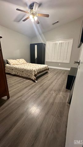 6416 Springtime Court, Bakersfield, CA 93313