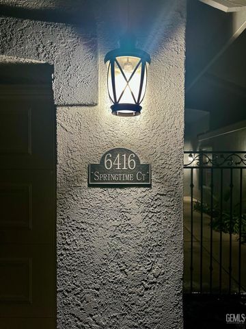 6416 Springtime Court, Bakersfield, CA 93313
