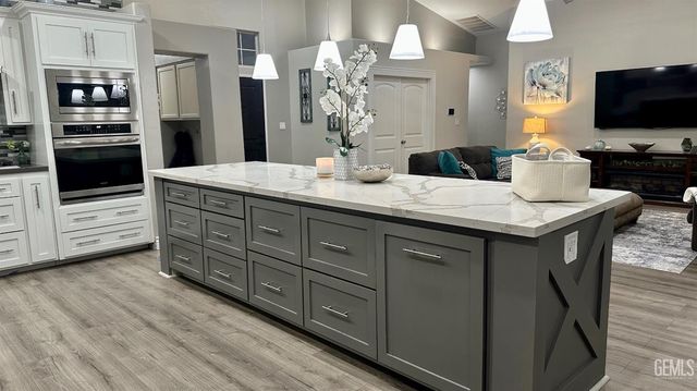 6416 Springtime Court, Bakersfield, CA 93313