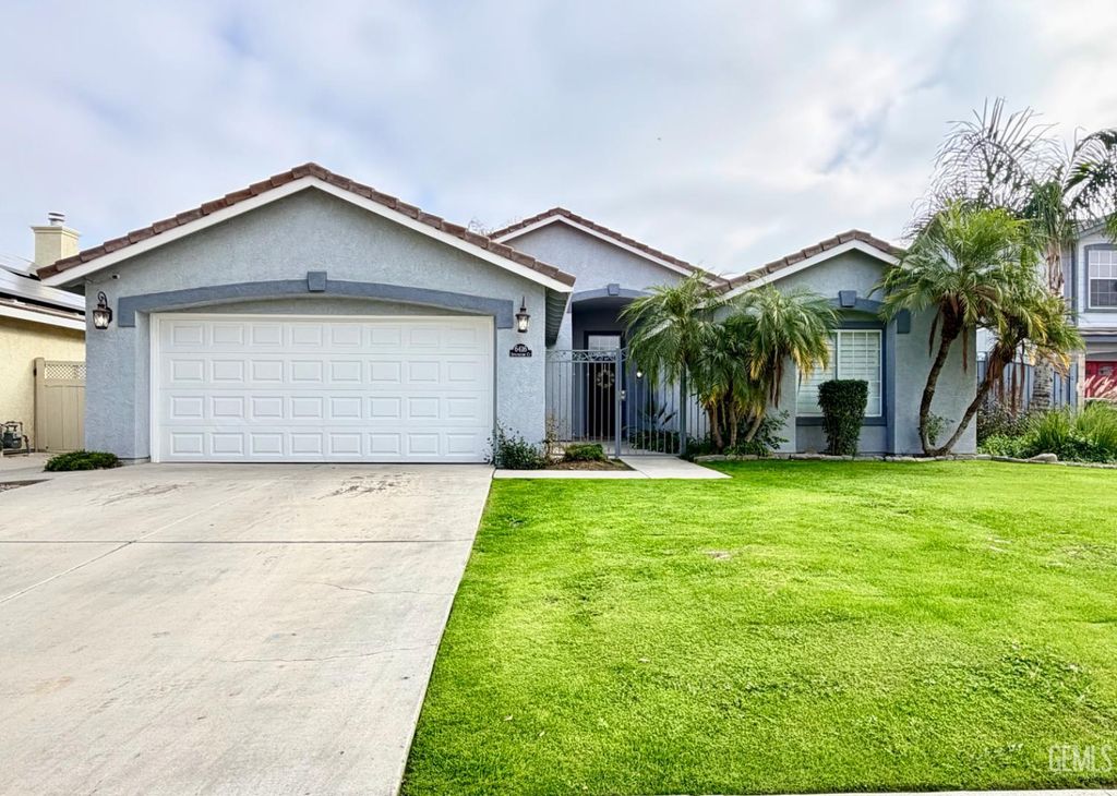 6416 Springtime Court, Bakersfield, CA 93313