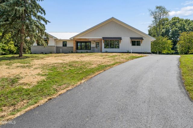 1315 Lynnwood Drive, Johnson City, TN 37601