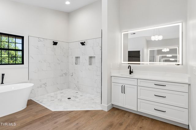 1315 Lynnwood Drive, Johnson City, TN 37601