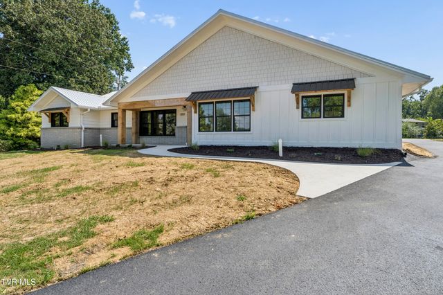 1315 Lynnwood Drive, Johnson City, TN 37601