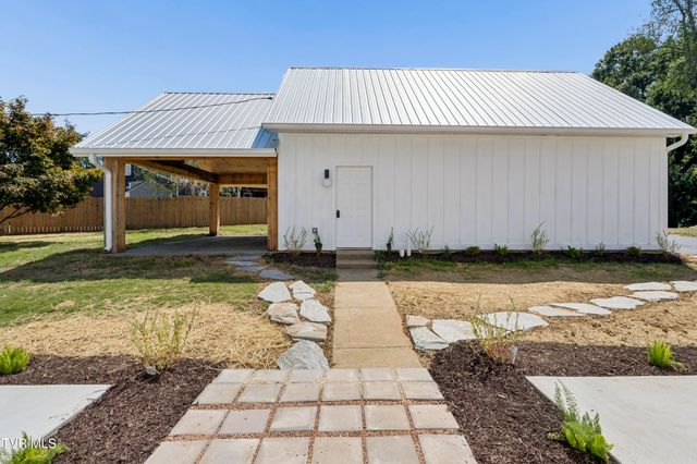 1315 Lynnwood Drive, Johnson City, TN 37601