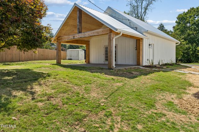 1315 Lynnwood Drive, Johnson City, TN 37601