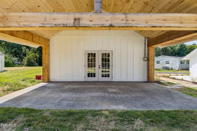1315 Lynnwood Drive, Johnson City, TN 37601