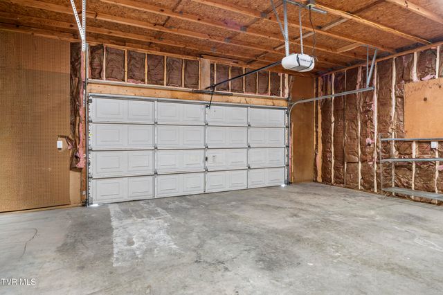 1315 Lynnwood Drive, Johnson City, TN 37601