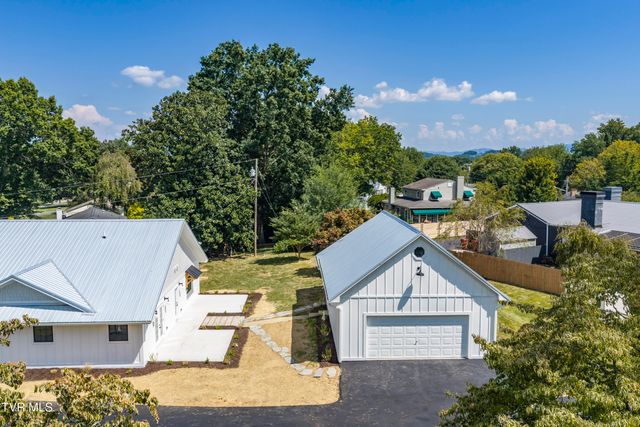 1315 Lynnwood Drive, Johnson City, TN 37601