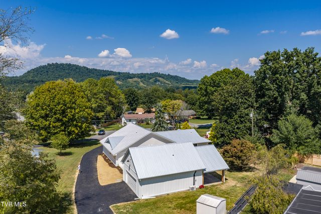 1315 Lynnwood Drive, Johnson City, TN 37601