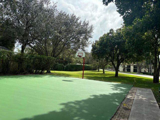 301 Olivewood Place O229, Boca Raton, FL 33431