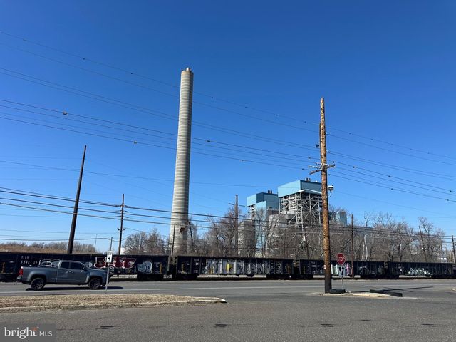 455 SHELL RD, Penns Grove, NJ 08069