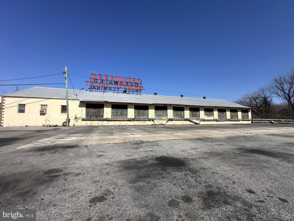 455 SHELL RD, Penns Grove, NJ 08069