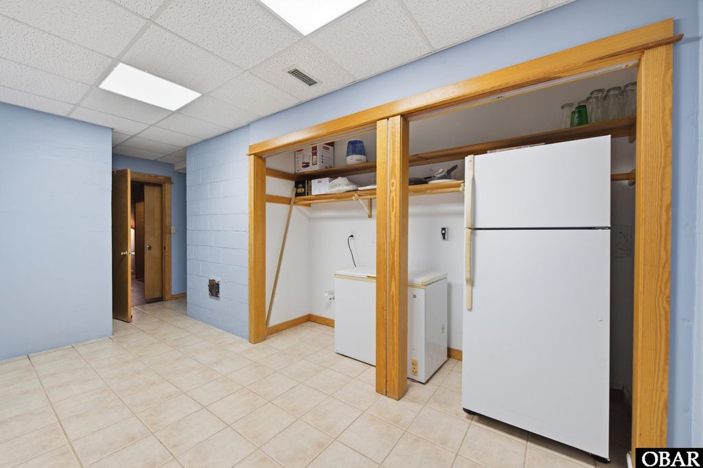 Image 21 of property listing at 7 Redbay Lane, Southern Shores, NC 27949