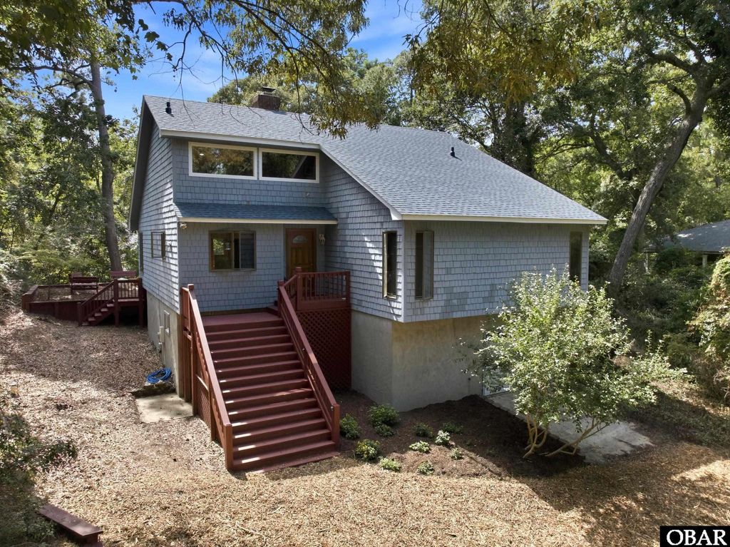 Image 30 of property listing at 7 Redbay Lane, Southern Shores, NC 27949